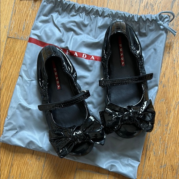 Prada Kids Black Patent Leather Ballet Flats with Bow